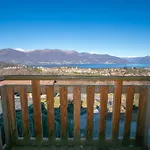 Giorgia Private Pool - Happy Villa Castelveccana