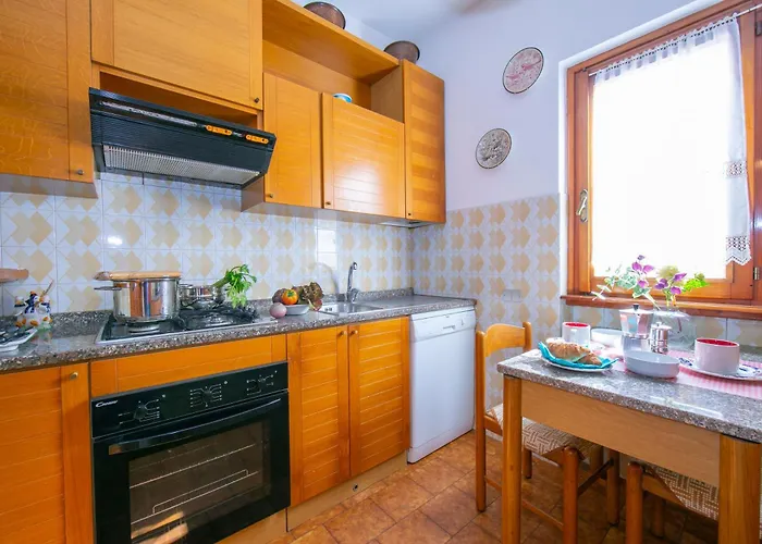 Giorgia Private Pool - Happy Castelveccana