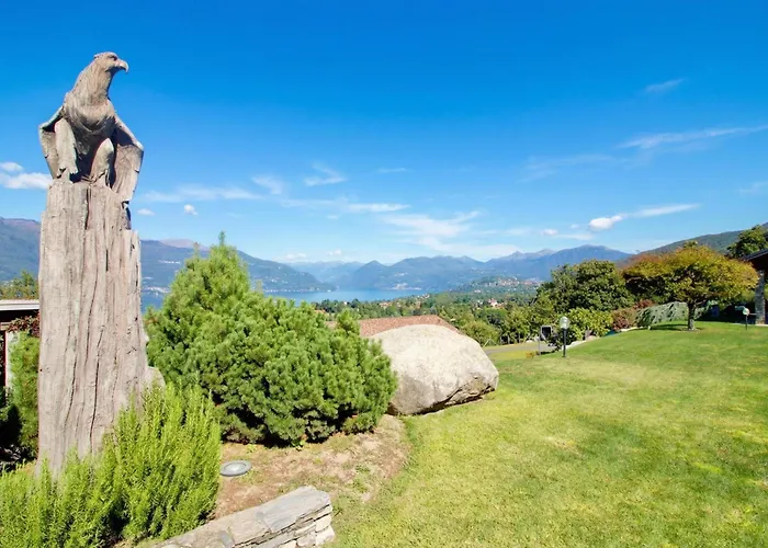 Giorgia Private Pool - Happy Villa Castelveccana